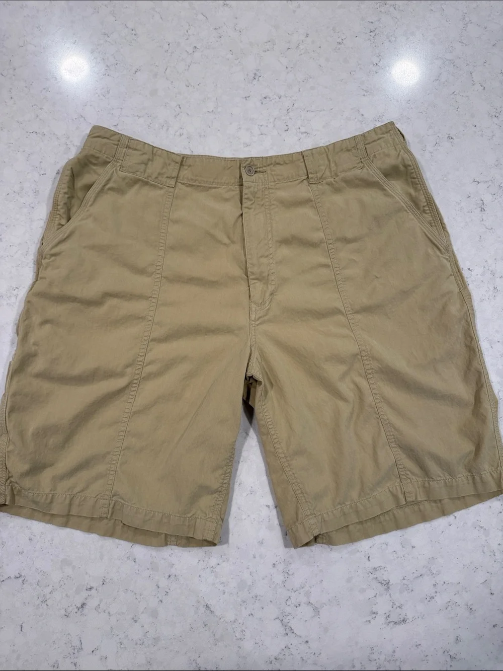 Tommy Bahama Relax Mens 38 Classic Khaki Soft Shorts Multi Pockets Elastic Waist